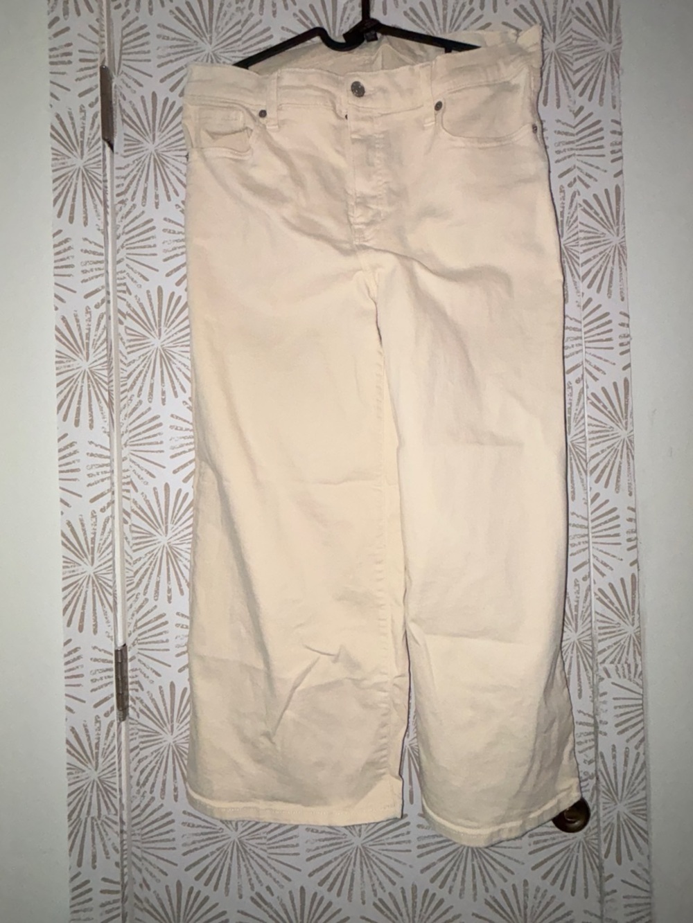 Women’s Cream Wide-Leg Cropped Jeans